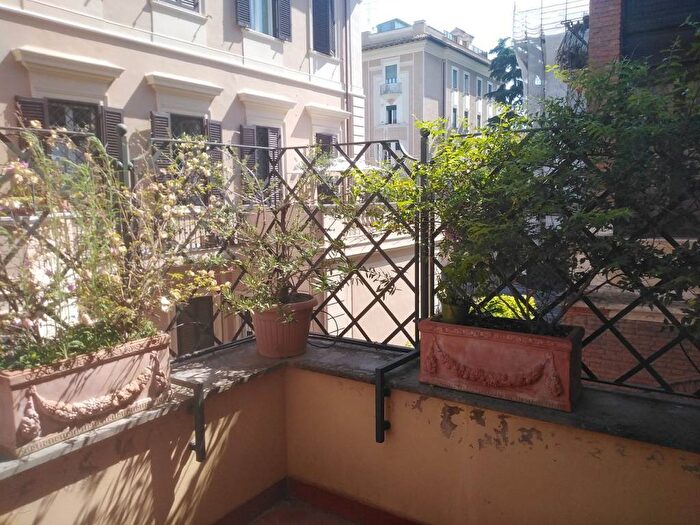 Appartamento quadrilocale in affitto in Via Gerolamo Fracastoro, Policlinico, Roma