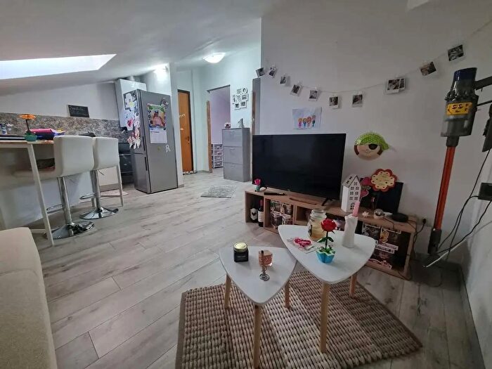 Appartamento trilocale in vendita in Via Trieste, Limbiate