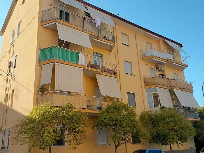 Appartamento trilocale in vendita in Via Porta Pia, Salerno