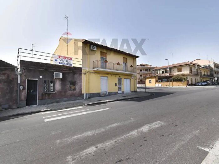 Casa con 5 locali in vendita in Via Giovanni Verga, Acireale