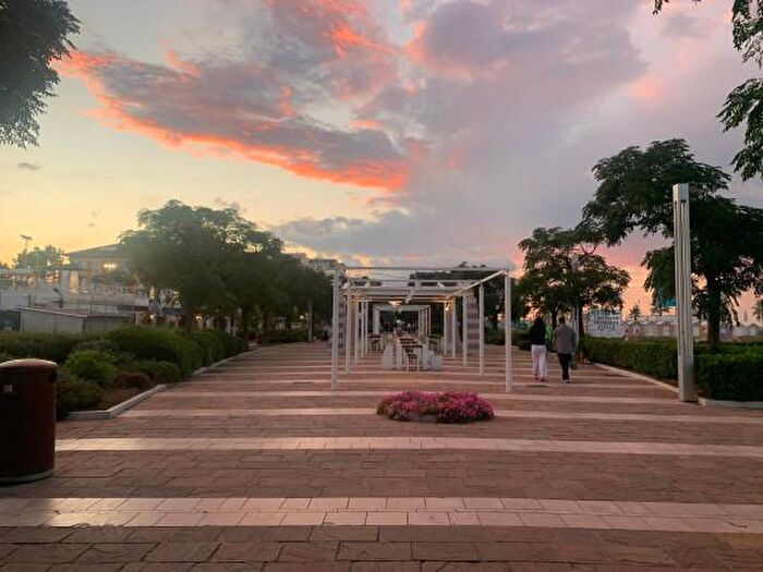 Appartamento con 5 locali in vendita in Viale Rovigo, Riccione