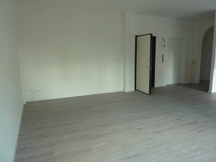 Appartamento quadrilocale in affitto in Via Goffredo Mameli, San Martino, Novara