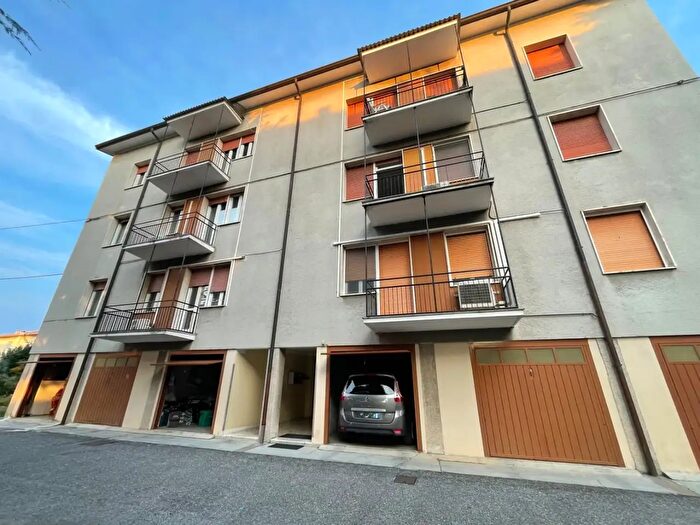 Appartamento quadrilocale in vendita in Via Parini, Palazzolo Sull'Oglio