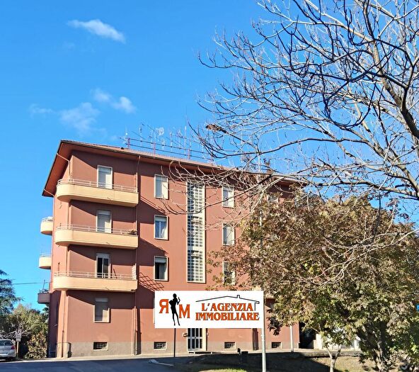 Appartamento quadrilocale in vendita in Via Piemonte, Terni