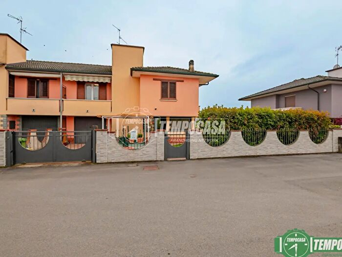 Casa quadrilocale in vendita in Via Don Stefano Madonnini, Marudo