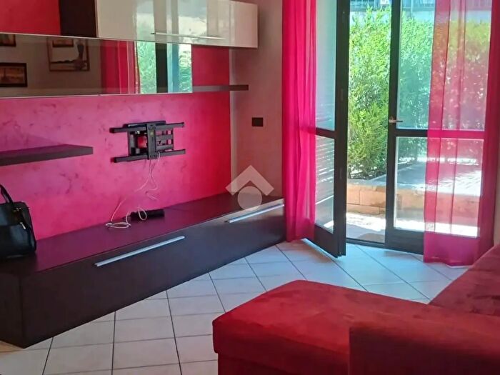 Appartamento bilocale in affitto in Via Odescalchi, Solbiate con Cagno