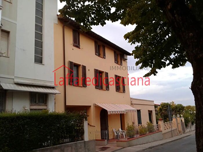 Appartamento con 5 locali in vendita in Via Volta, Casciana Terme Lari