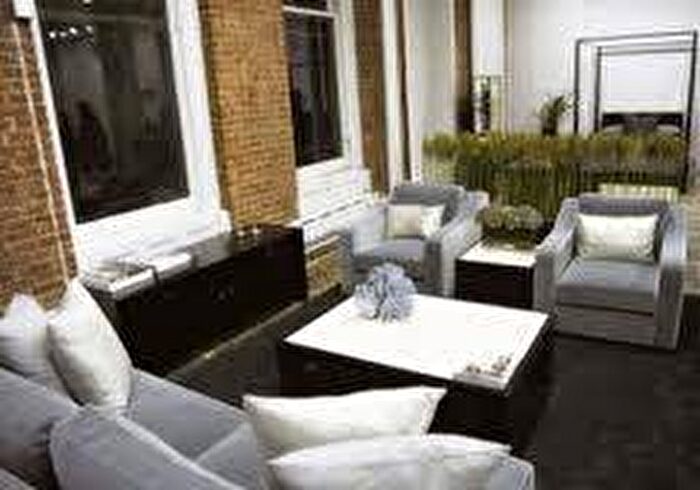 Appartamento trilocale in affitto in Via Lovanio, Moscova, Milano