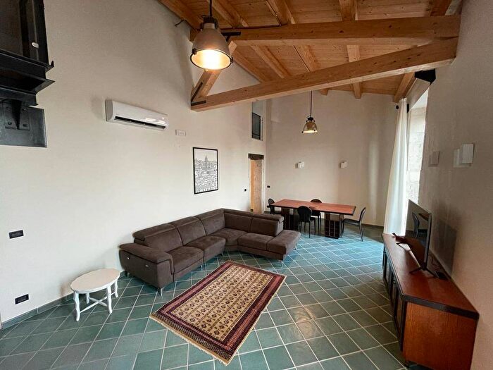 Appartamento quadrilocale in affitto in Corso Umberto I, Umberto Ermocrate, Siracusa