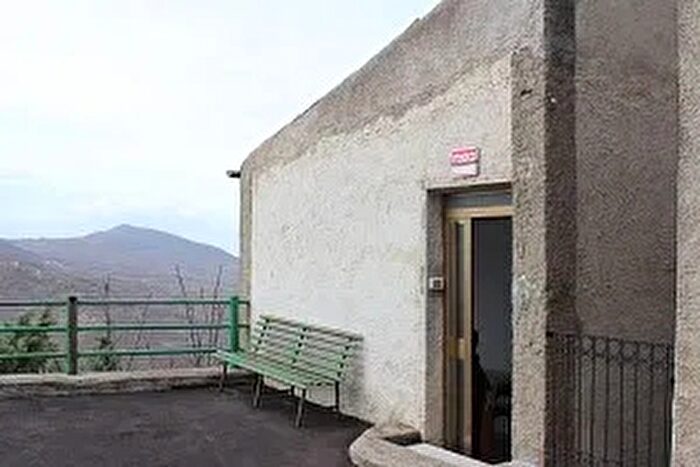 Casa quadrilocale in vendita in Via Vittorio Veneto Palmoli Ch, Palmoli