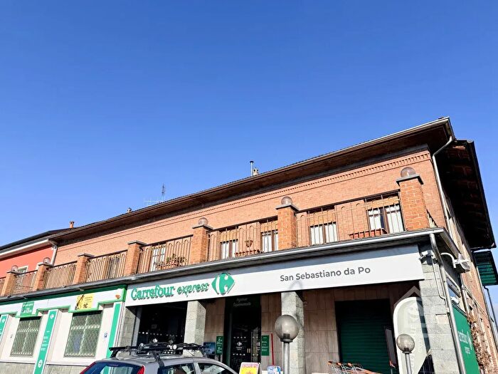 Appartamento quadrilocale in vendita in Via Casale, San Sebastiano Da Po