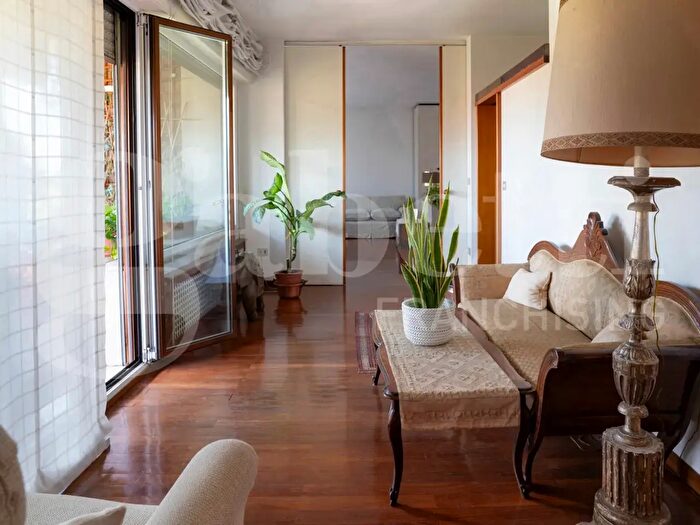 Appartamento con 6 locali in vendita in Viale Garibaldi, Venezia