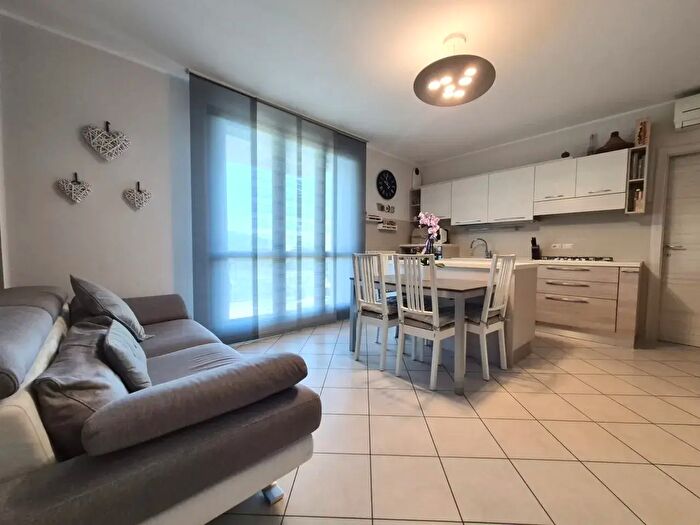 Appartamento quadrilocale in vendita in Via Parma, Vignola