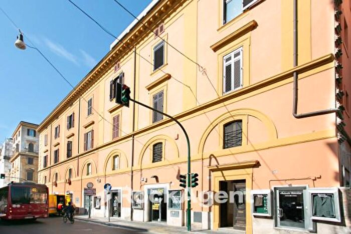 Appartamento trilocale in affitto in Via Venti Settembre, Roma