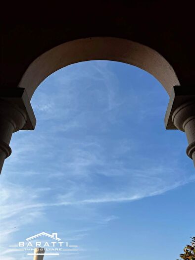 Casa con 5 locali in vendita in Suzzara