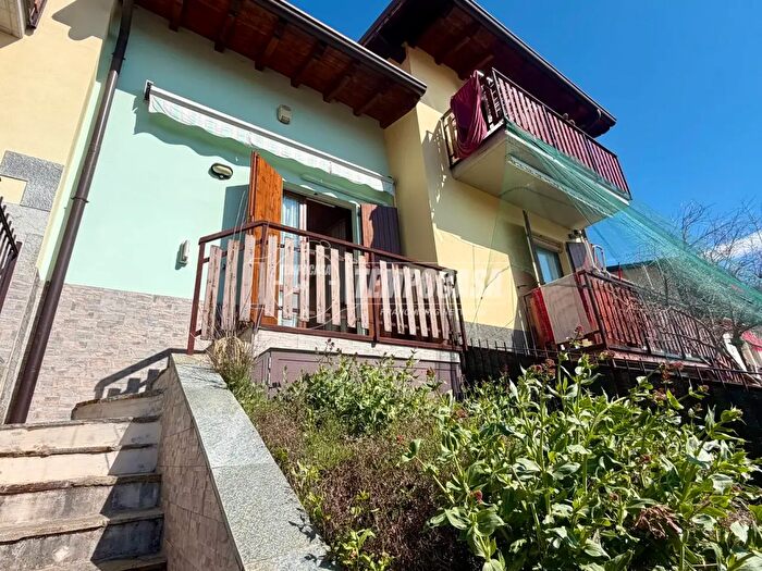 Appartamento trilocale in vendita in Via Cavaghi, Foresto Sparso