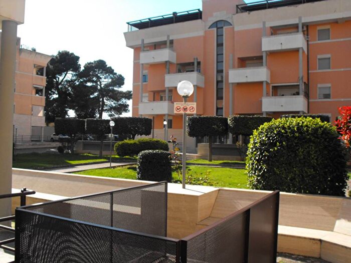 Appartamento quadrilocale in affitto in Piazzetta Ignazio Silone, Centro, Matera