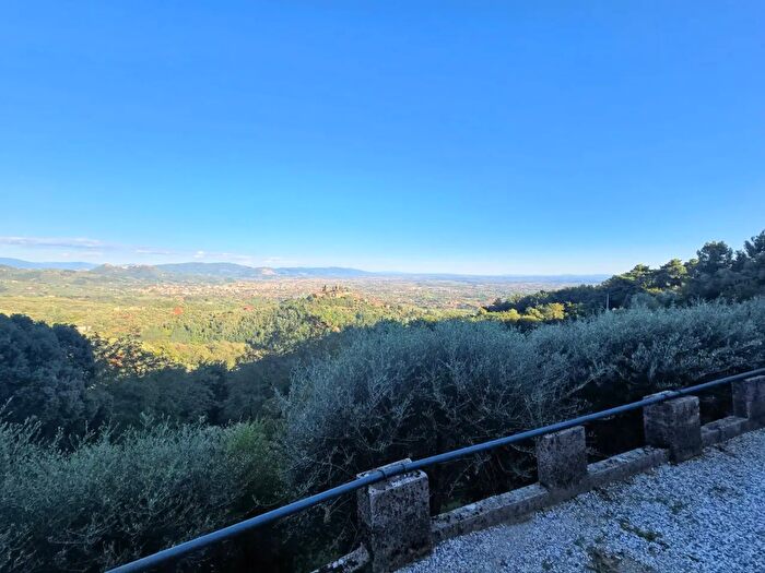 Casa con 7 locali in vendita in Via Stignano, Buggiano