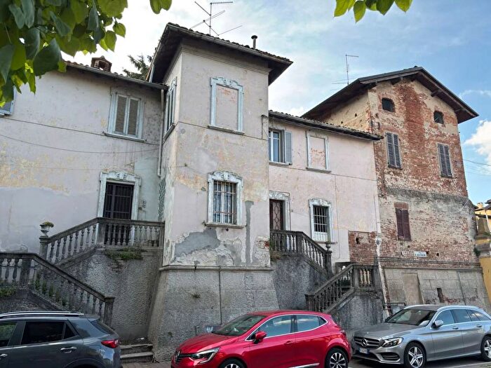 Casa con 6 locali in affitto in Piazza G Garibaldi, Centro, Garlasco