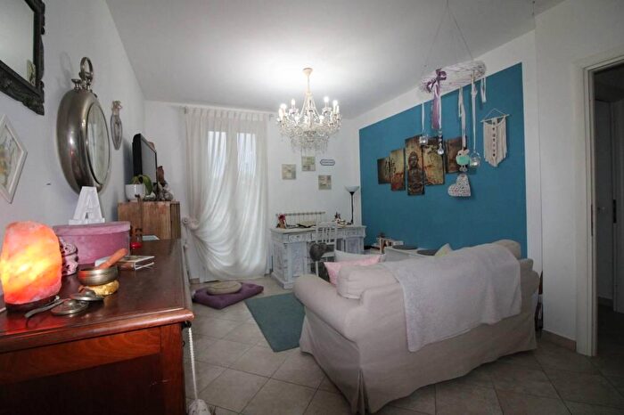 Appartamento trilocale in vendita in Pontedera