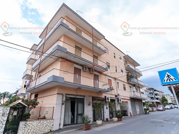 Appartamento con 5 locali in vendita in Siracusa