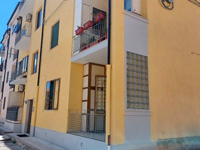 Appartamento trilocale in affitto in Via Carbonai, Centro Storico, Catanzaro