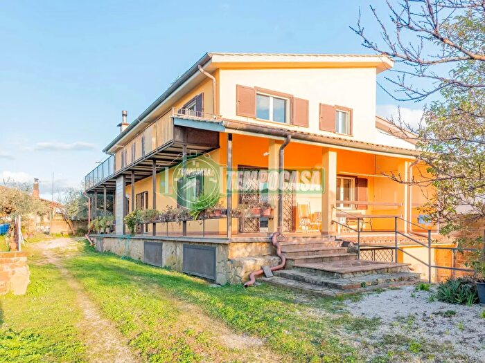 Casa con 5 locali in vendita in Via Vicinale dei Vignali, Anguillara Sabazia