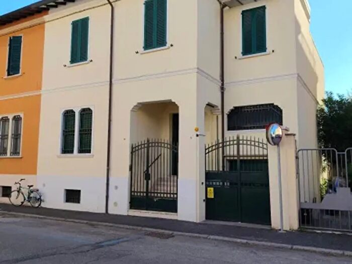 Casa con 6 locali in vendita in Via Ercolana, Ravenna