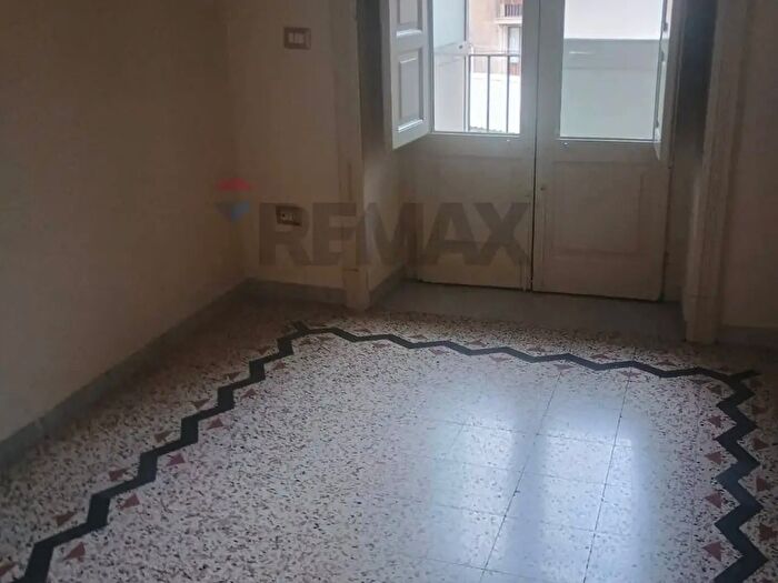 Appartamento con 8 locali in affitto in Via Pietro Toselli, Catania