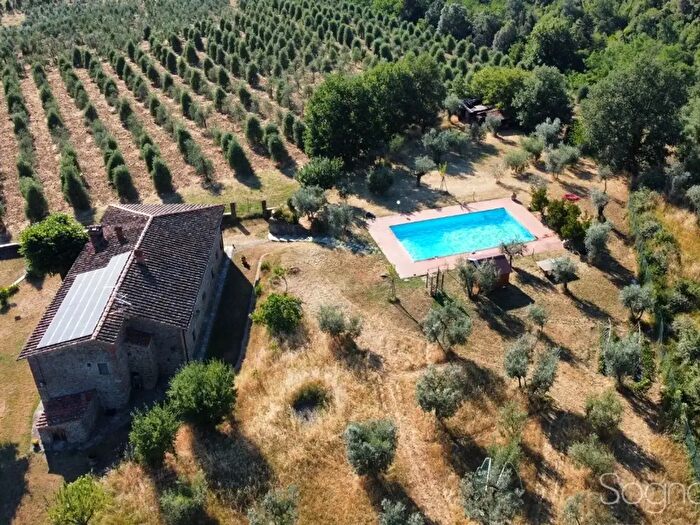 Casa con 13 locali in vendita in Località Belvedere, Reggello