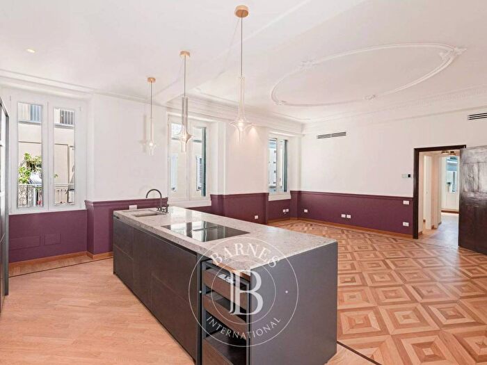 Appartamento trilocale in affitto in Via Giovanni Boccaccio, Vincenzo Monti, Milano