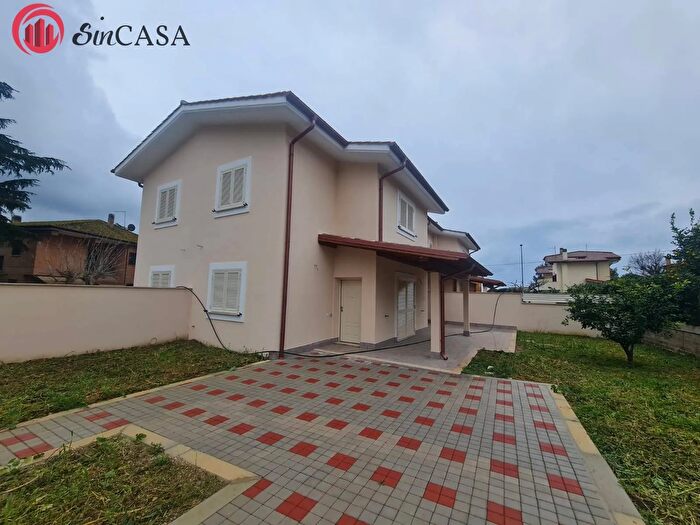 Casa con 5 locali in vendita in Via Claudio Monteverdi, Cerveteri