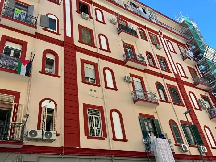 Appartamento quadrilocale in vendita in Via Scipione Rovito, Napoli