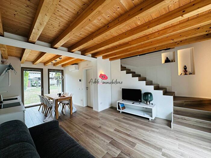 Appartamento quadrilocale in affitto in via Trezzo di Carpenedo, Carpenedo Bissuola, Venezia
