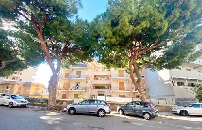 Appartamento con 6 locali in vendita in Viale Principe Umberto Is, Messina