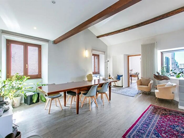 Appartamento trilocale in vendita in Via del Colosseo, Roma