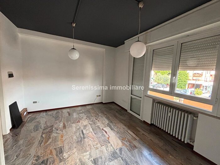 Appartamento con 5 locali in vendita in Vallefoglia