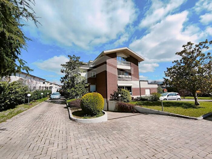 Appartamento con 5 locali in vendita in Via Vigliardi, Campobasso