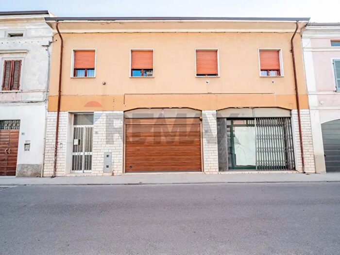 Casa con 5 locali in vendita in Via Matteotti, Bozzolo