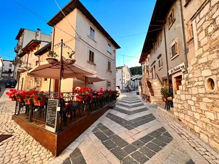 Appartamento quadrilocale in vendita in Corso Roma, Pescocostanzo