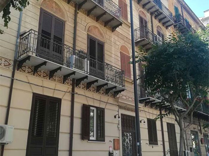 Appartamento bilocale in affitto in via mazzini, Politeama Ruggiero Settimo, Palermo