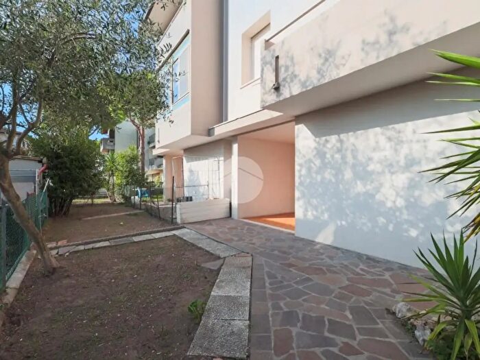 Casa con 5 locali in vendita in Via Saltarelli, Cesenatico