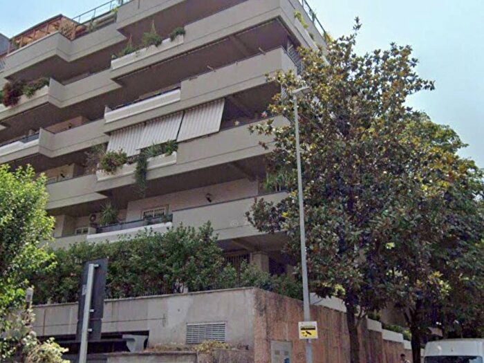 Appartamento quadrilocale in affitto in Via Santi Cosma e Damiano, Tomba di Nerone, Roma