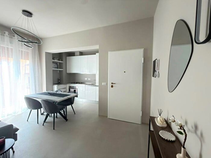 Appartamento trilocale in affitto in Via Carlo Del Prete, Firenze Nova, Firenze