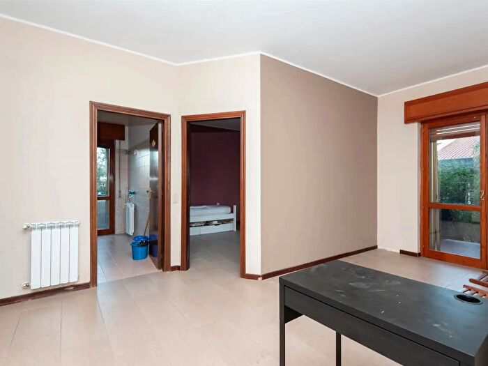 Appartamento con 6 locali in affitto in Via Nuovalucello, Catania