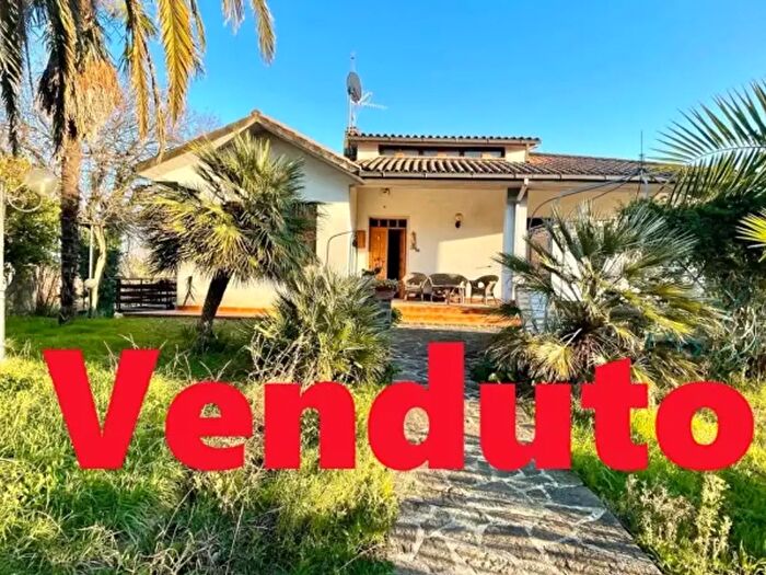 Casa con 6 locali in vendita in Strada Provinciale Ortana, Orte