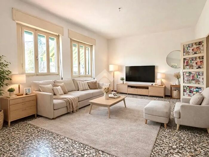 Casa quadrilocale in vendita in Via Dalmazia, Pistoia