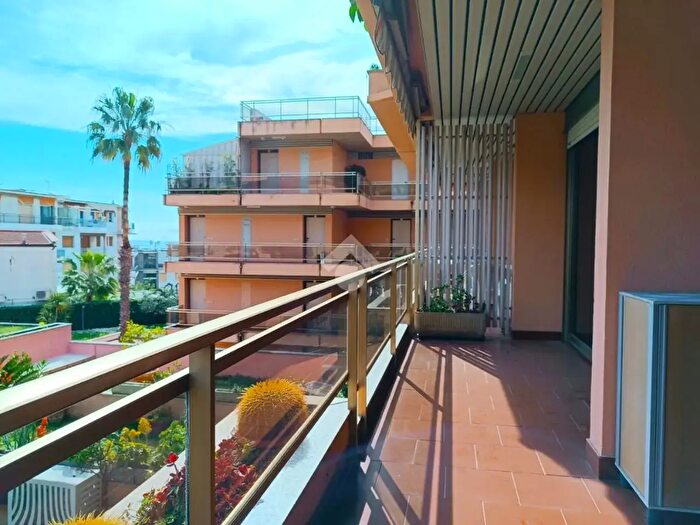 Appartamento bilocale in vendita in Via Padre Semeria, Sanremo