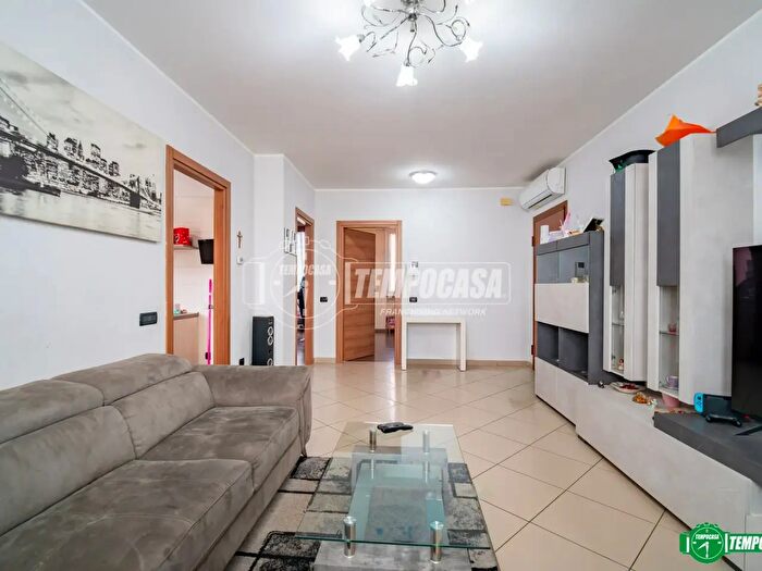 Appartamento trilocale in vendita in Via Fiume, Nova Milanese