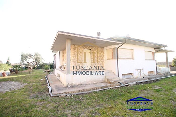 Casa con 6 locali in vendita in Colle Di Val DElsa